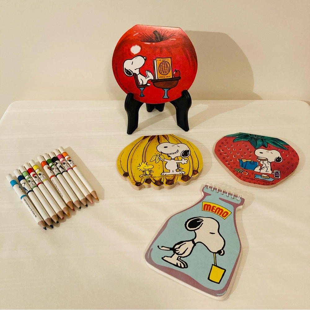 Vintage 1980’s Snoopy Themed Note Pads Set & Colored Pencils